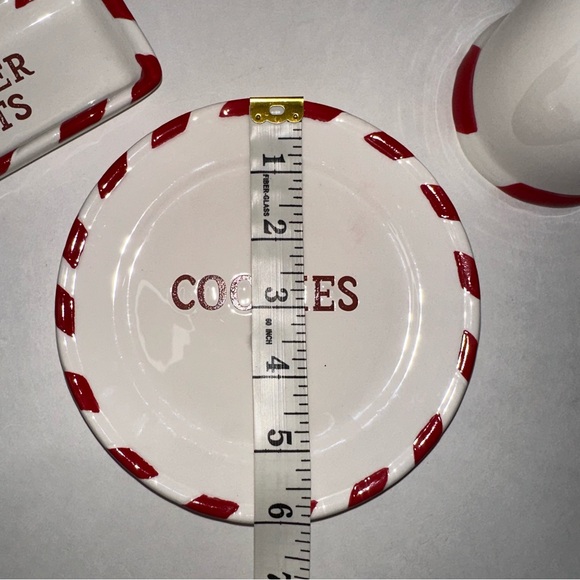 Strawberry Street 3 Piece Set Santa’s Treats - Picture 7 of 9